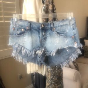 One teaspoon bonitas